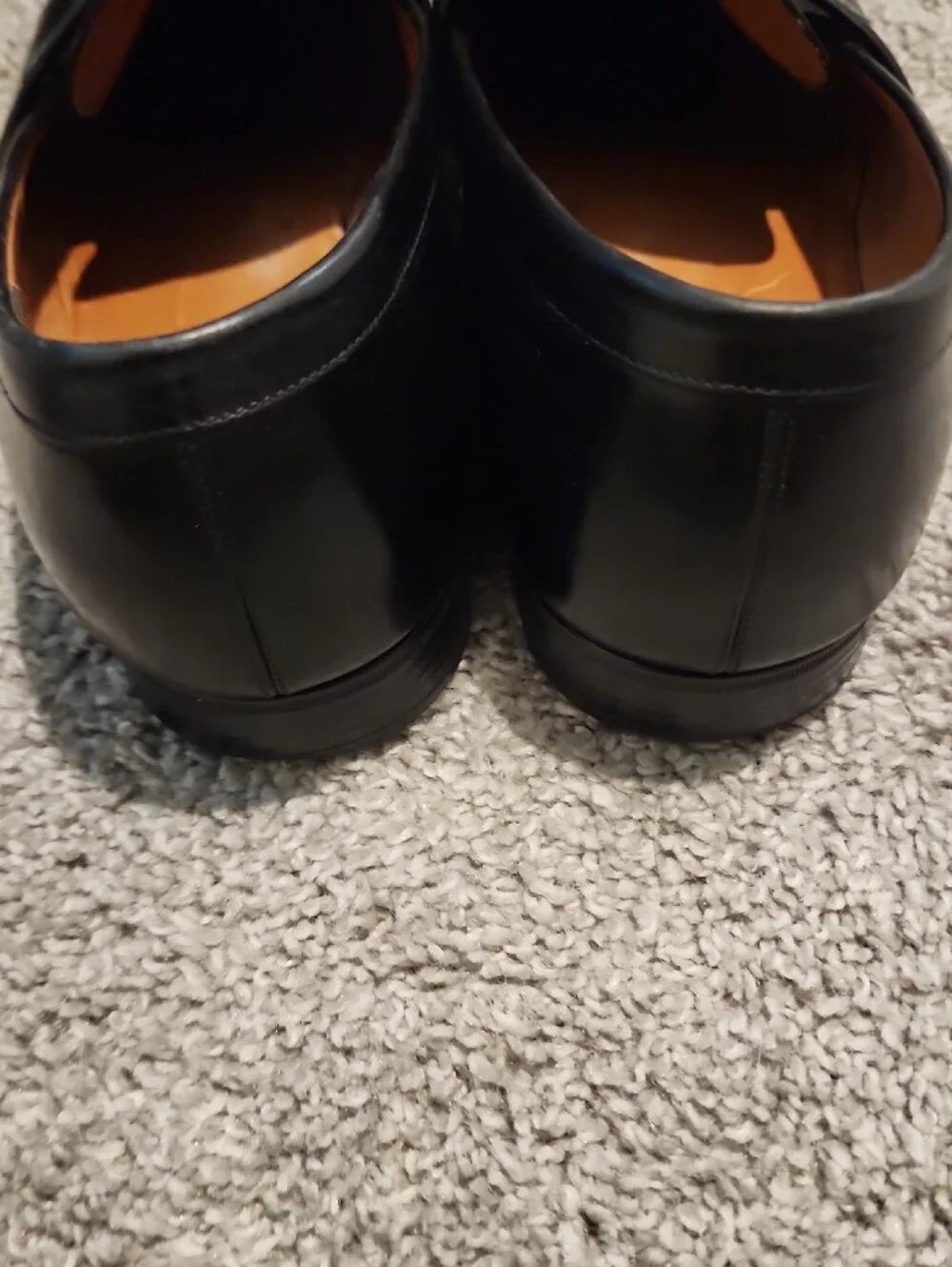 Gucci Black Leather Men’s Penny Loafers with Logo Accent